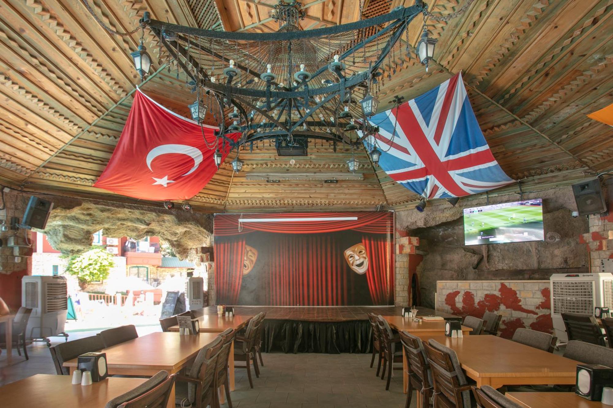 大水族馆公寓式酒店 马尔马里斯 外观 照片