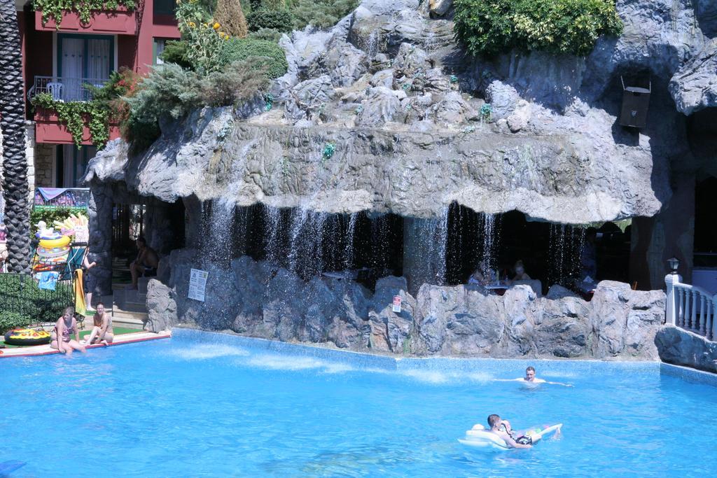 大水族馆公寓式酒店 马尔马里斯 外观 照片