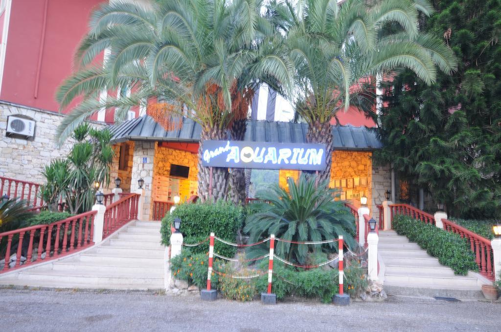 大水族馆公寓式酒店 马尔马里斯 外观 照片